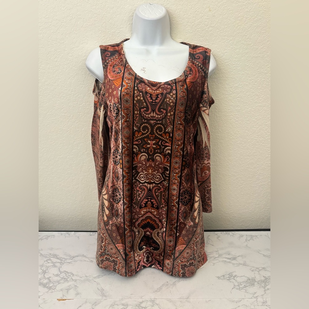 LIVE AND LET LIVE Long Cold Shoulder Top Women’s PM Petite M Blouse Paisley